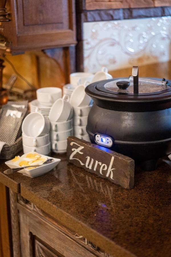 Hotel Trylogia Zielonka  Kültér fotó